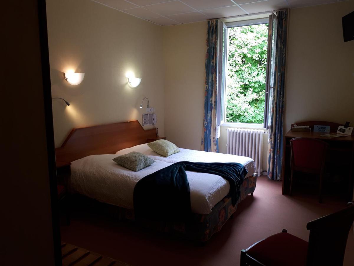 Logis Hotel Le Ceans Orpierre Bagian luar foto