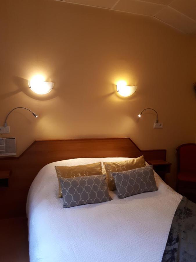 Logis Hotel Le Ceans Orpierre Bagian luar foto