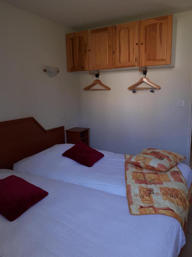 Logis Hotel Le Ceans Orpierre Bagian luar foto