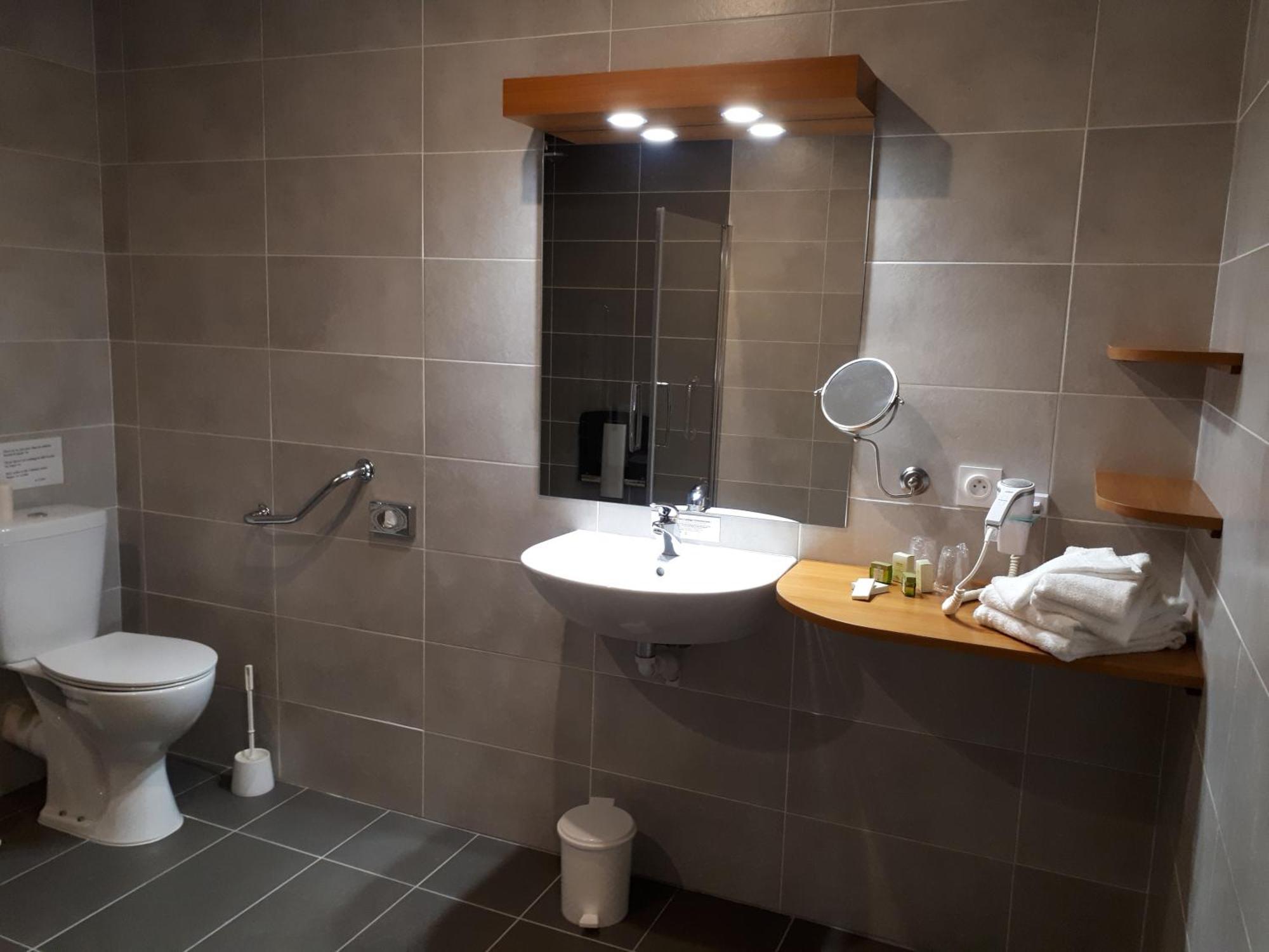 Logis Hotel Le Ceans Orpierre Bagian luar foto